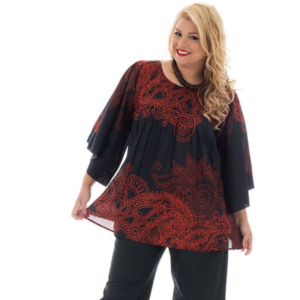 Plus Tunic - Picture 2 of 3